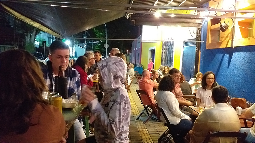 Livro de contos publicado pela Editora Sinete, 2023.