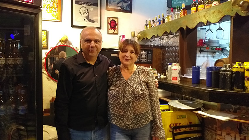 Livro de contos publicado pela Editora Sinete, 2023.