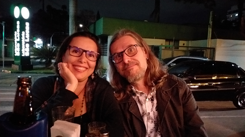 Livro de contos publicado pela Editora Sinete, 2023.